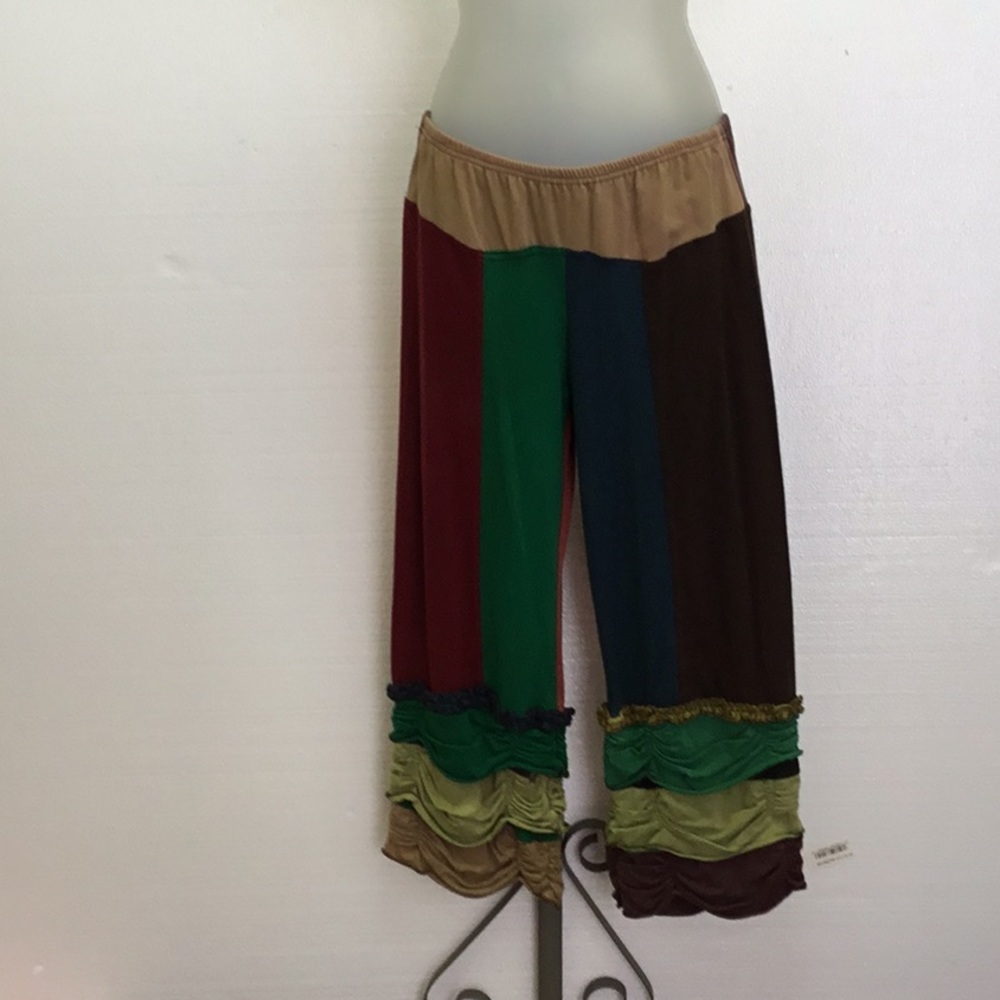 Ruffle capri pants
